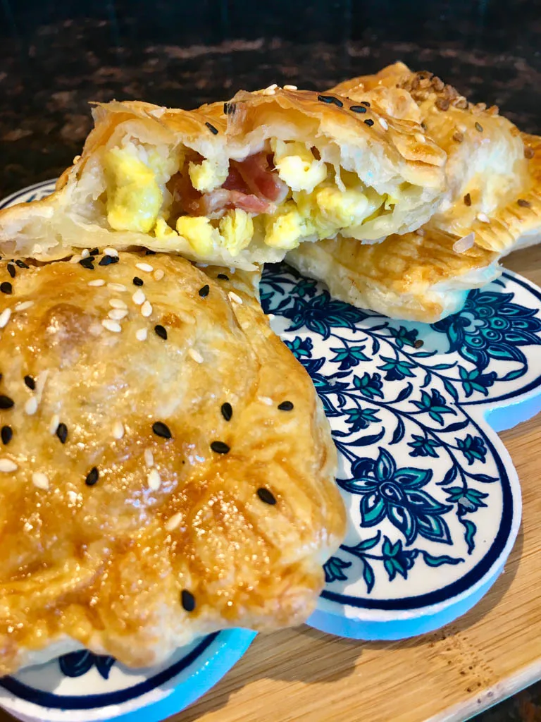 breakfast pockets with bacon egg and cheese