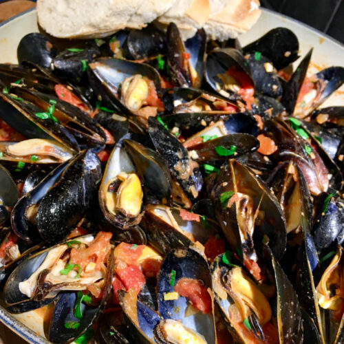 Spicy Mussels Portuguese Style EASY! fed by sab
