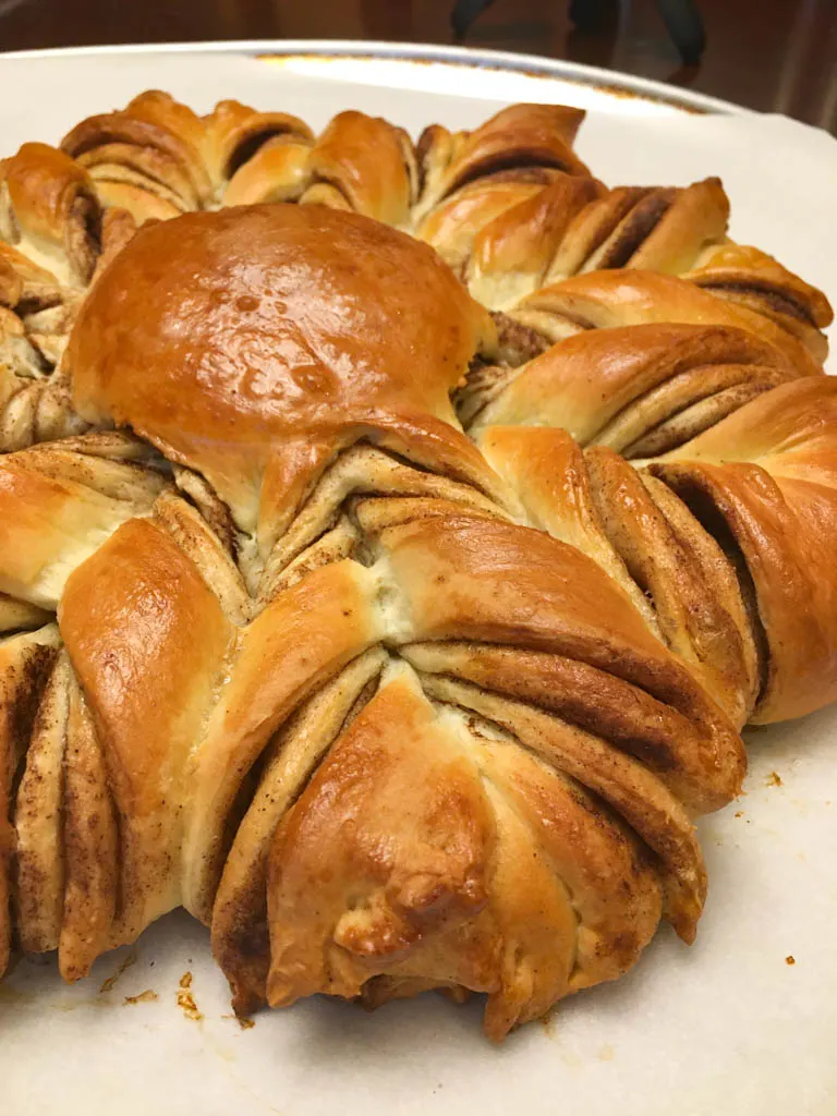 star bread cinnamon on a serving platter