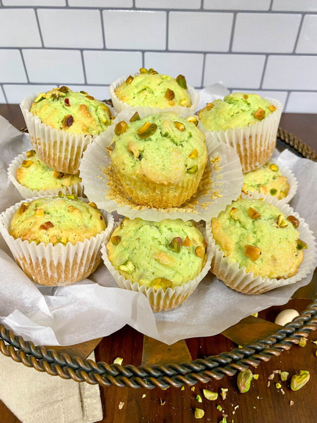 Pistachio Muffins Easy Bakery Style! fed by sab