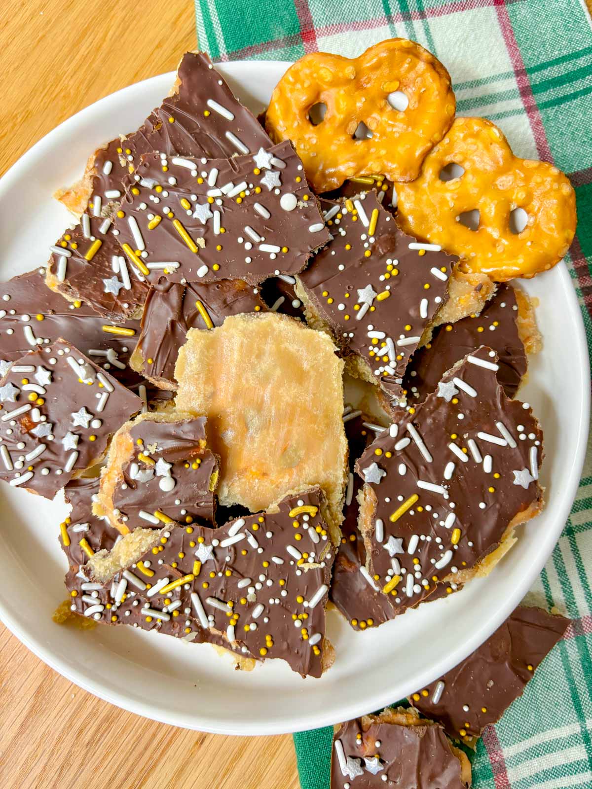 a bowl is filled with pretzel Christmas crack